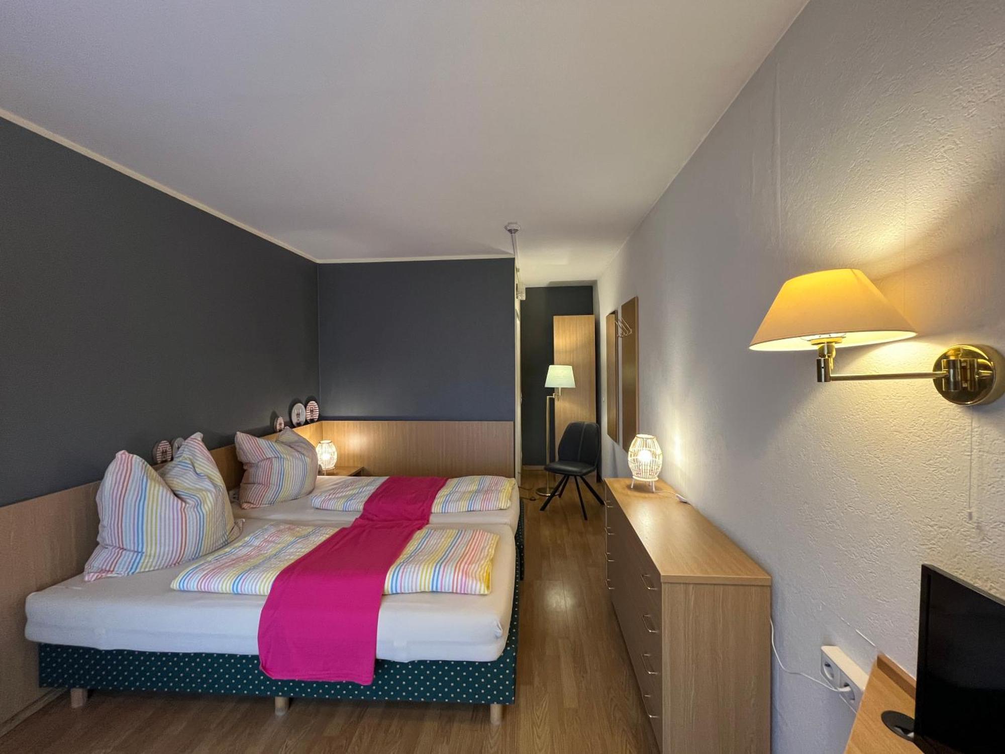 Goldener Hahn B&B Baiersbronn - Ferienwohnungen Mit Hotel Service Nahe Gartenschau Tal X Номер фото